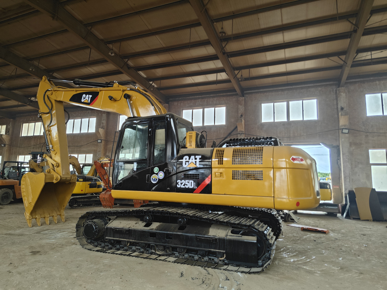 CATERPILLAR 325D - Excavadora de cadenas: foto 2 CATERPILLAR 325D - Excavadora de cadenas: foto 2