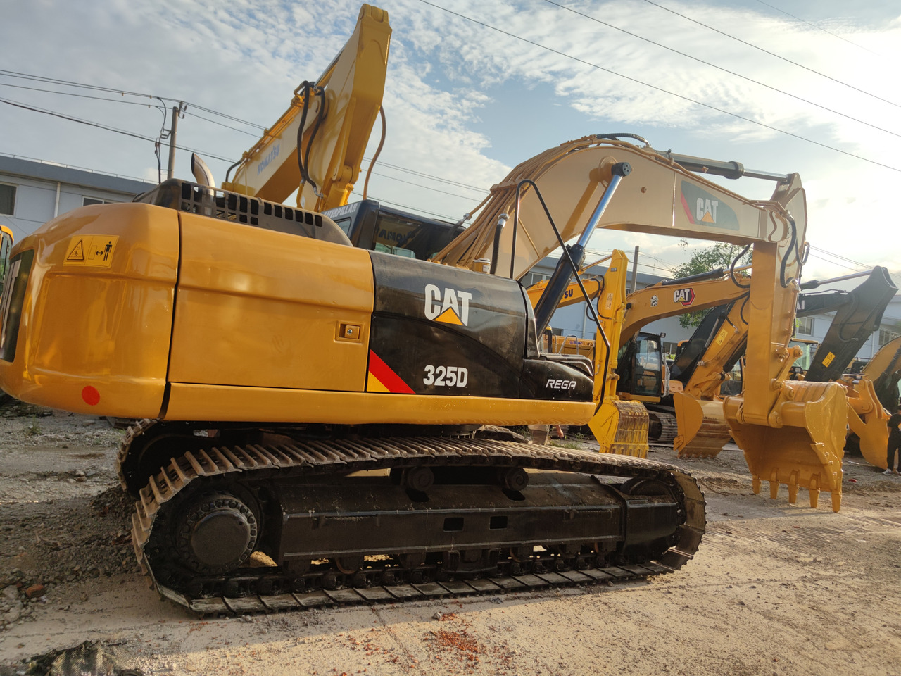 CATERPILLAR 325D - Excavadora de cadenas: foto 5 CATERPILLAR 325D - Excavadora de cadenas: foto 5