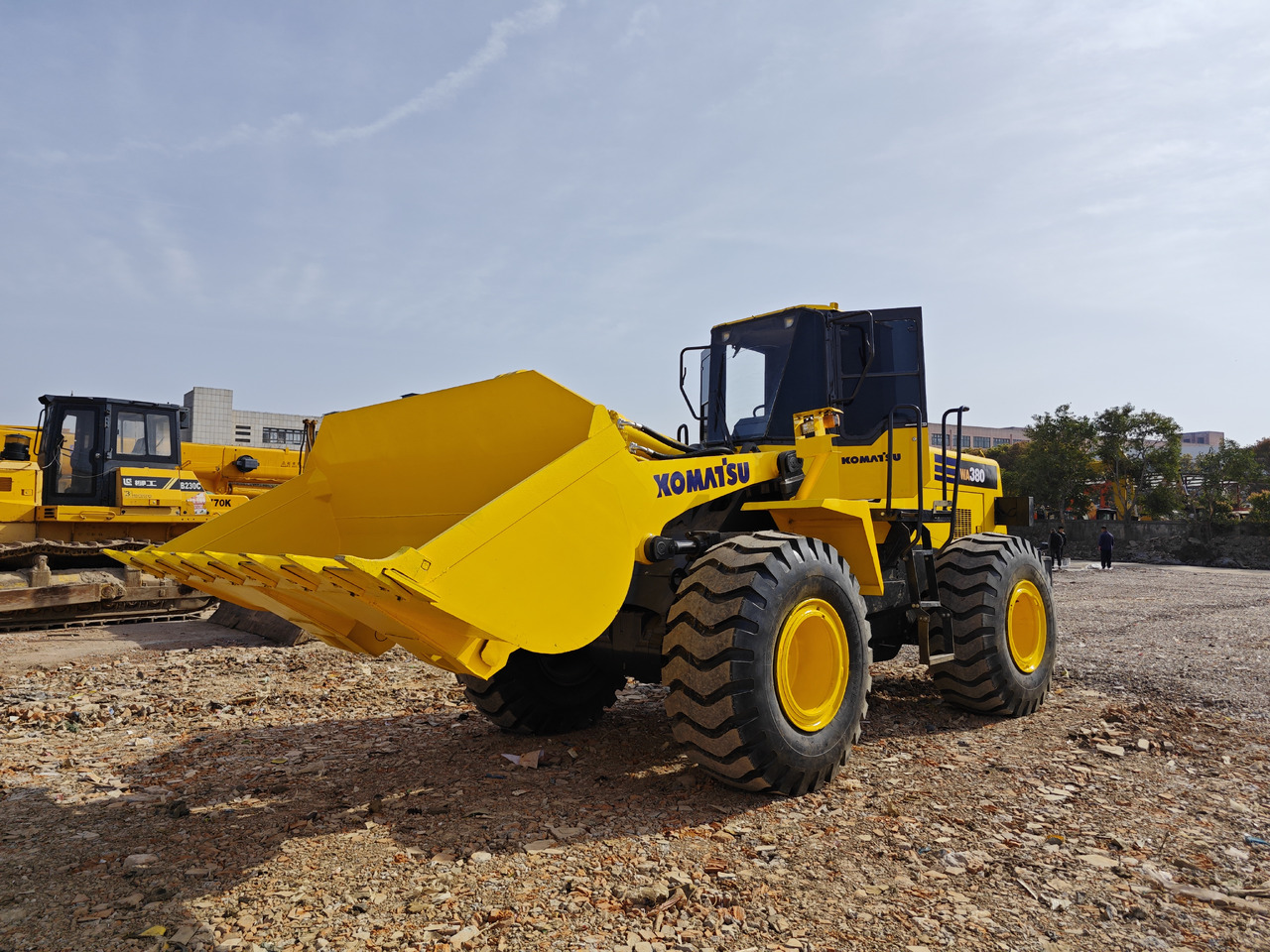KOMATSU WA380 - Cargadora de ruedas: foto 2 KOMATSU WA380 - Cargadora de ruedas: foto 2