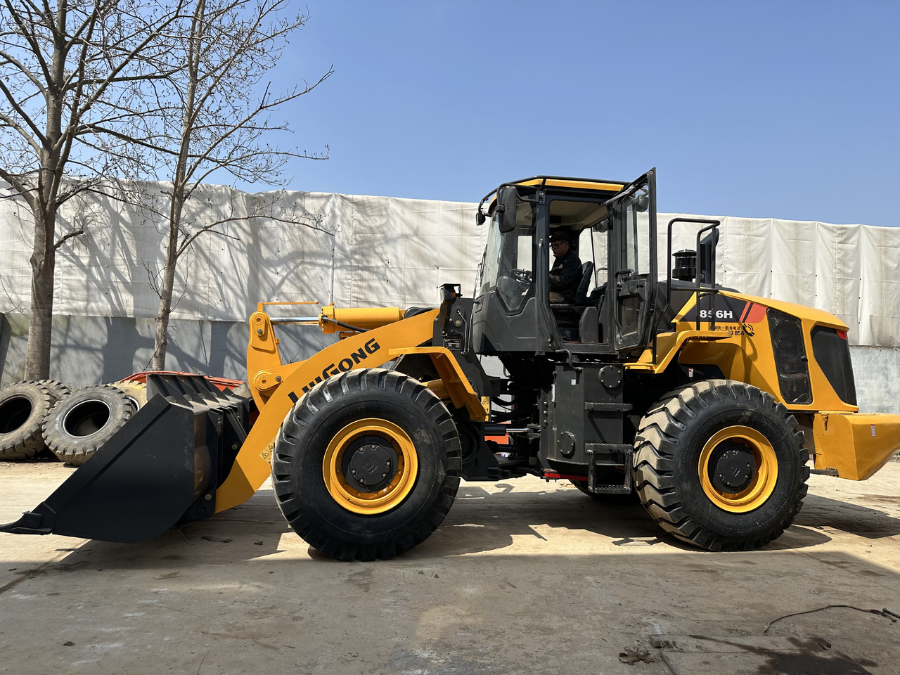 LIUGONG 856H used lugong 856 wheel loader - Cargadora de ruedas: foto 1 LIUGONG 856H used lugong 856 wheel loader - Cargadora de ruedas: foto 1