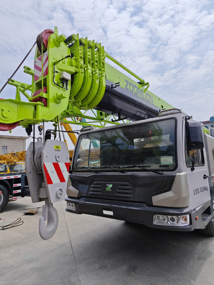ZOOMLION ZTC251V - Autogrúa: foto 3 ZOOMLION ZTC251V - Autogrúa: foto 3