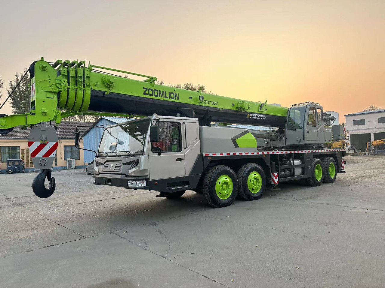 ZOOMLION ZTC700V 70ton - Autogrúa: foto 1 ZOOMLION ZTC700V 70ton - Autogrúa: foto 1