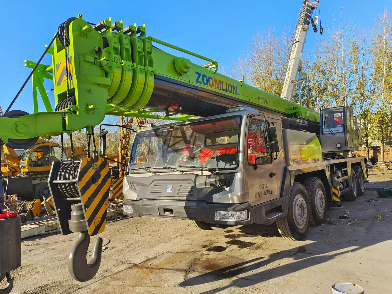 ZOOMLION ZTC700V - Autogrúa: foto 4 ZOOMLION ZTC700V - Autogrúa: foto 4