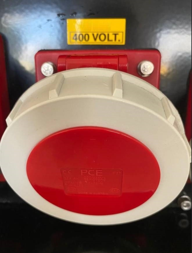 Socket Box 75-160 kVA - 63A - 32A - 2x 16A - IP8X - Equipo de construcción: foto 4 Socket Box 75-160 kVA - 63A - 32A - 2x 16A - IP8X - Equipo de construcción: foto 4