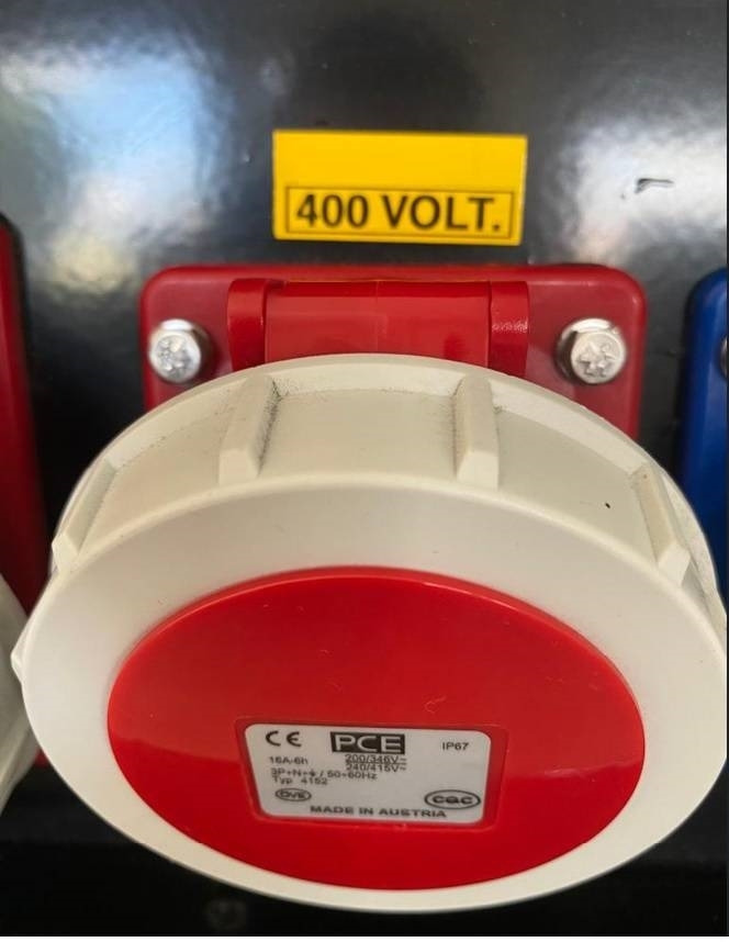 Socket Box 75-160 kVA - 63A - 32A - 2x 16A - IP8X - Equipo de construcción: foto 5 Socket Box 75-160 kVA - 63A - 32A - 2x 16A - IP8X - Equipo de construcción: foto 5