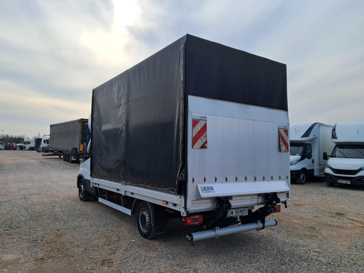 IVECO PLANDEKA Z WINDĄ - Furgoneta con caja de lona: foto 4 IVECO PLANDEKA Z WINDĄ - Furgoneta con caja de lona: foto 4
