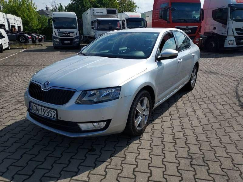 SKODA OCTAVIA SEDAN - Coche: foto 2 SKODA OCTAVIA SEDAN - Coche: foto 2