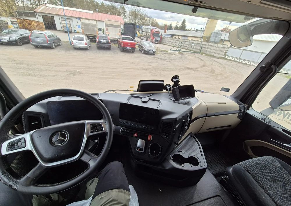 Mercedes-Benz Actros 1843 LS - Cabeza tractora: foto 5 Mercedes-Benz Actros 1843 LS - Cabeza tractora: foto 5