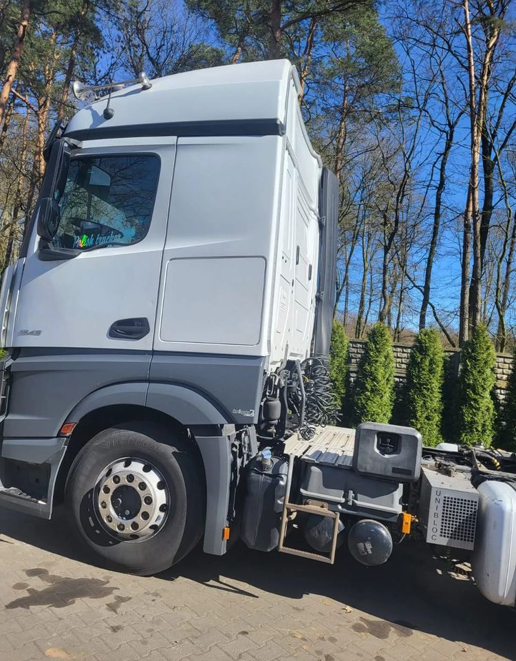 Mercedes-Benz Actros 1843 LS - Cabeza tractora: foto 3 Mercedes-Benz Actros 1843 LS - Cabeza tractora: foto 3