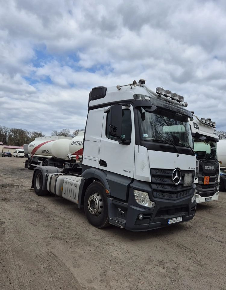 Mercedes-Benz Actros 1843 LS - Cabeza tractora: foto 1 Mercedes-Benz Actros 1843 LS - Cabeza tractora: foto 1