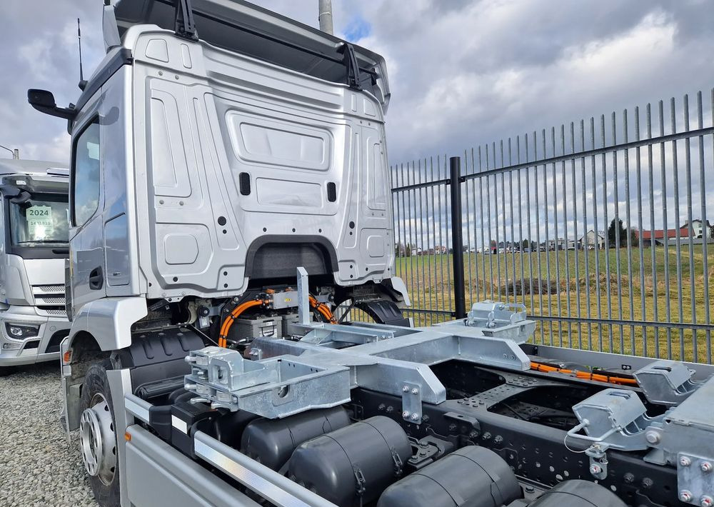Mercedes-Benz eActros 400 6x2 BDF Elektryczny - Camión portacontenedore/ Intercambiable, Camión eléctrico: foto 4 Mercedes-Benz eActros 400 6x2 BDF Elektryczny - Camión portacontenedore/ Intercambiable, Camión eléctrico: foto 4