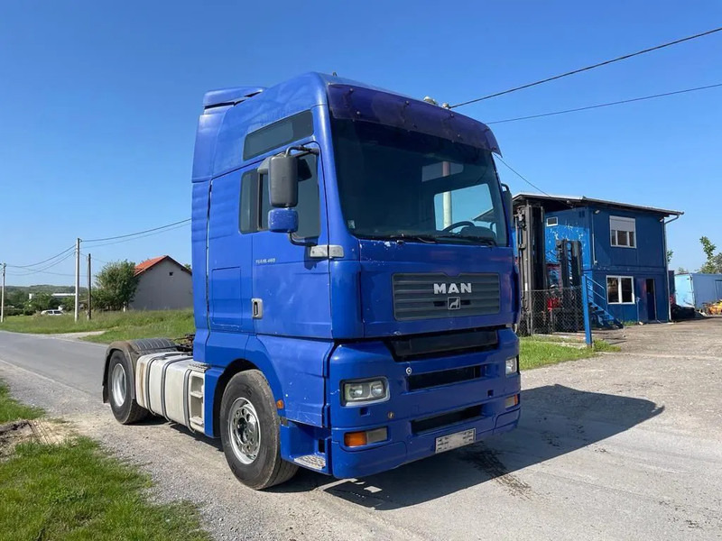 Cabeza tractora MAN TGA , FOR PARTS ONLY , NO ENGINE AND GEARBOX: foto 10 Cabeza tractora MAN TGA , FOR PARTS ONLY , NO ENGINE AND GEARBOX: foto 10