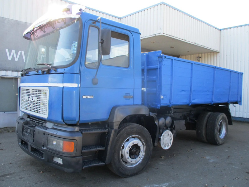 MAN 19.422 , Manual , 3 way tipper , Spring suspension - Camión volquete: foto 5 MAN 19.422 , Manual , 3 way tipper , Spring suspension - Camión volquete: foto 5