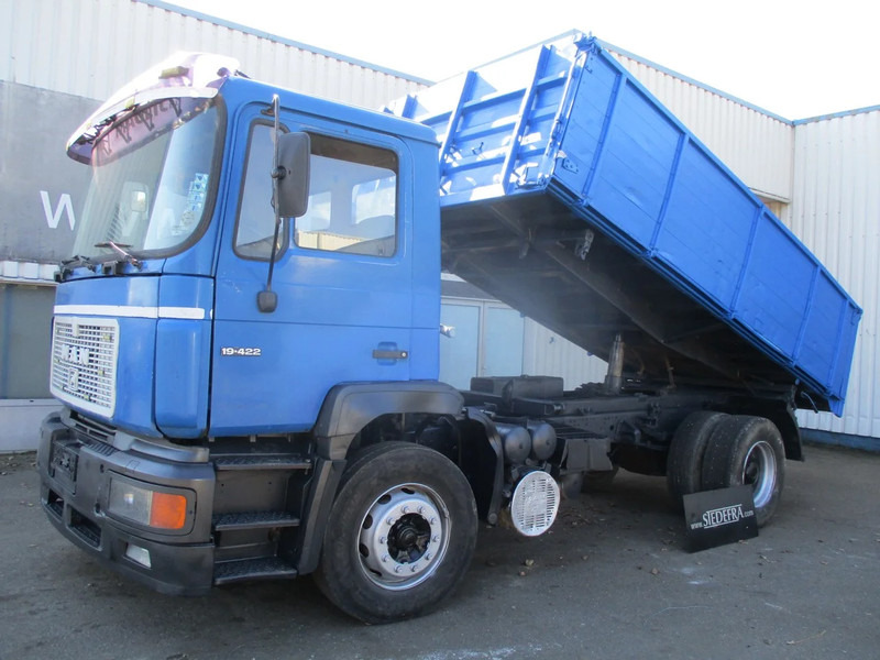 MAN 19.422 , Manual , 3 way tipper , Spring suspension - Camión volquete: foto 1 MAN 19.422 , Manual , 3 way tipper , Spring suspension - Camión volquete: foto 1