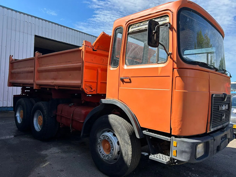MAN 26.281, 6X4, Tipper, Spring Suspension , 362 engine and gearbox - Camión volquete: foto 4 MAN 26.281, 6X4, Tipper, Spring Suspension , 362 engine and gearbox - Camión volquete: foto 4