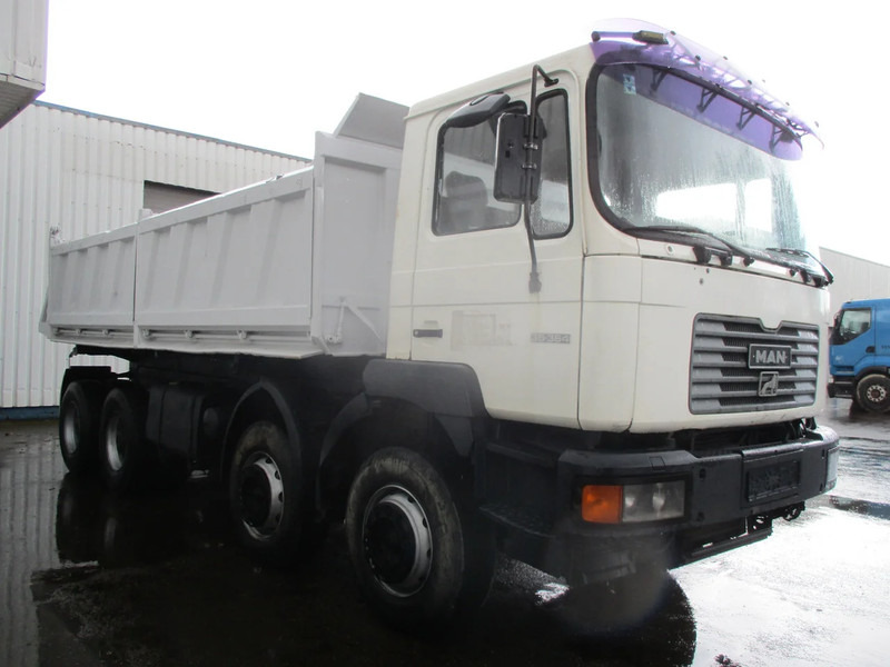 MAN 35-364 , Manual , 8x4 , 3 way tipper , Spring suspension - Camión volquete: foto 4 MAN 35-364 , Manual , 8x4 , 3 way tipper , Spring suspension - Camión volquete: foto 4