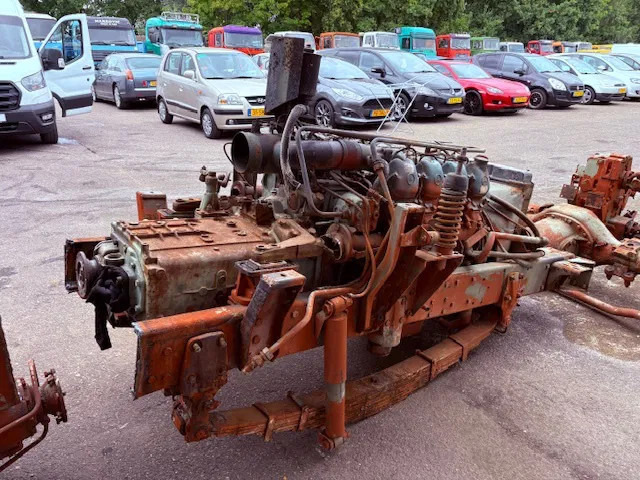 Mercedes-Benz OM402 Engine with ZF gearbox and 6X6 ZF Axles , 3x available Complete set - Motor: foto 5 Mercedes-Benz OM402 Engine with ZF gearbox and 6X6 ZF Axles , 3x available Complete set - Motor: foto 5