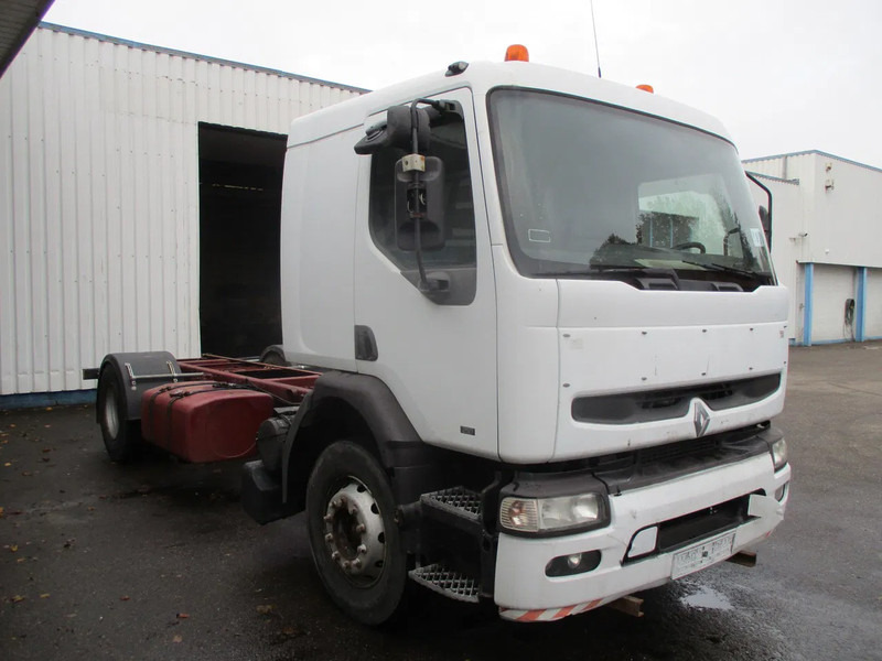 Renault Premium 250 , Manual pump and gearbox , Euro 2 - Camión chasis: foto 4 Renault Premium 250 , Manual pump and gearbox , Euro 2 - Camión chasis: foto 4