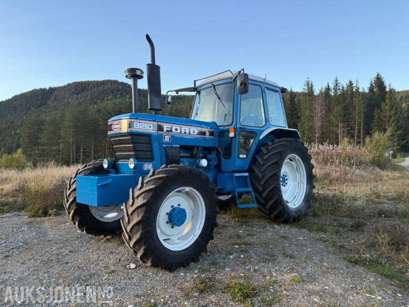 1984 Ford 8210 m/Turbo - mva fri traktor 5670 timer - Tractor: foto 1 1984 Ford 8210 m/Turbo - mva fri traktor 5670 timer - Tractor: foto 1