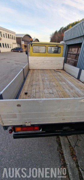 1994 Mercedes-Benz vario 611D lav km stand 9000km med kran - Camión caja abierta: foto 5 1994 Mercedes-Benz vario 611D lav km stand 9000km med kran - Camión caja abierta: foto 5