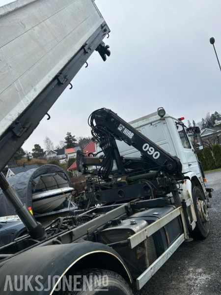 1995 Scania P93 tippbil med kran - Camión volquete: foto 5 1995 Scania P93 tippbil med kran - Camión volquete: foto 5