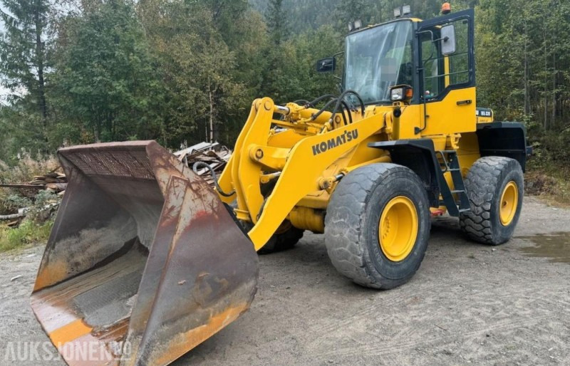 1998 Komatsu WA-320-3H Hjullaster - Cargadora de ruedas: foto 1 1998 Komatsu WA-320-3H Hjullaster - Cargadora de ruedas: foto 1