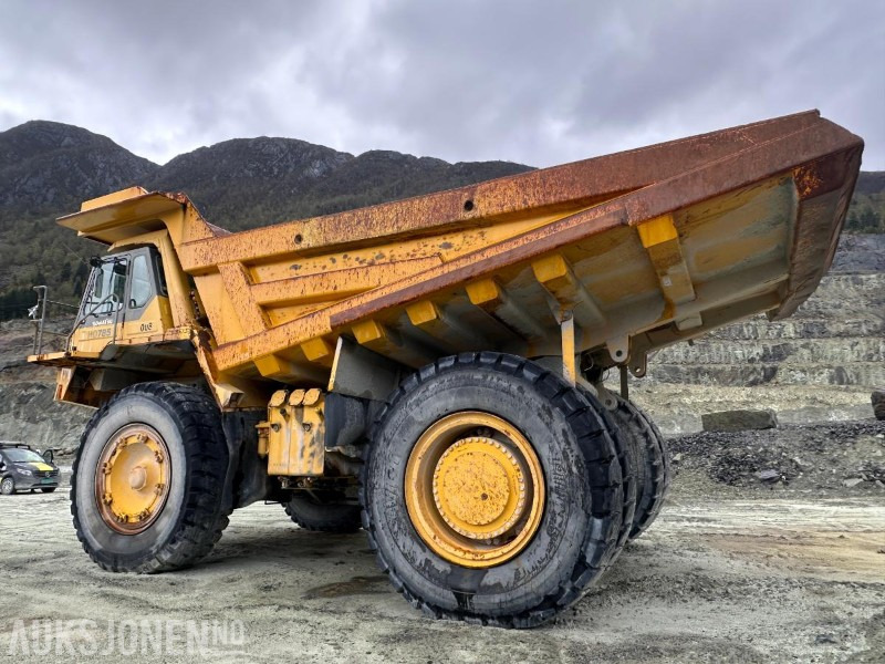 2001 Komatsu HD 785-5 Tipptruck - Dúmper: foto 3 2001 Komatsu HD 785-5 Tipptruck - Dúmper: foto 3