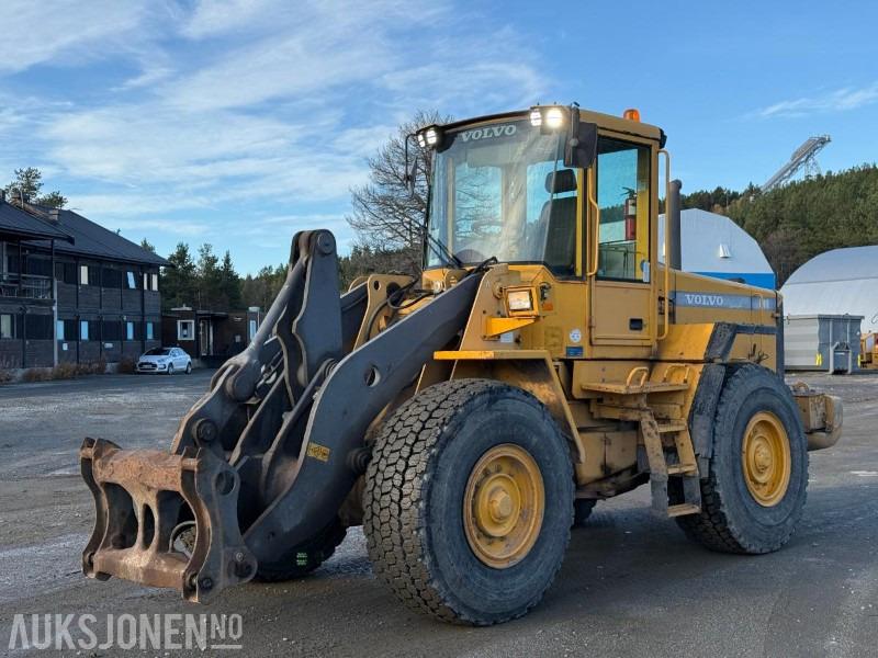 2001 Volvo L90D - 8868t - 17 000kg - Cargadora de ruedas: foto 1 2001 Volvo L90D - 8868t - 17 000kg - Cargadora de ruedas: foto 1