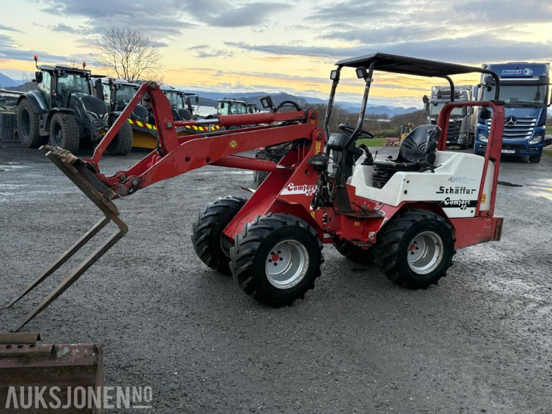 2004 Schäffer 3033S kompakt hjullaster med mye utstyr - Minicargadora: foto 2 2004 Schäffer 3033S kompakt hjullaster med mye utstyr - Minicargadora: foto 2