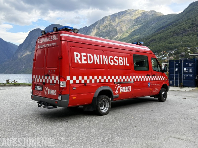 2005 Mercedes-Benz Sprinter 4-motion / 4X4 redningsbil - fullutstyrt - Camión de bomberos: foto 3 2005 Mercedes-Benz Sprinter 4-motion / 4X4 redningsbil - fullutstyrt - Camión de bomberos: foto 3