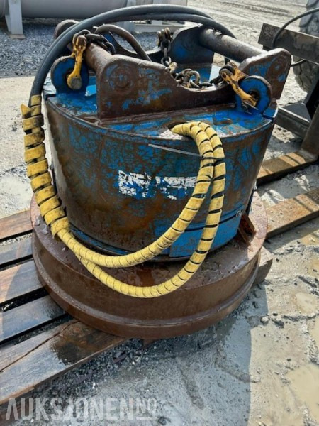 2006 DYNASET hydraulisk Magnet generator - S60 - Equipo de construcción: foto 1 2006 DYNASET hydraulisk Magnet generator - S60 - Equipo de construcción: foto 1