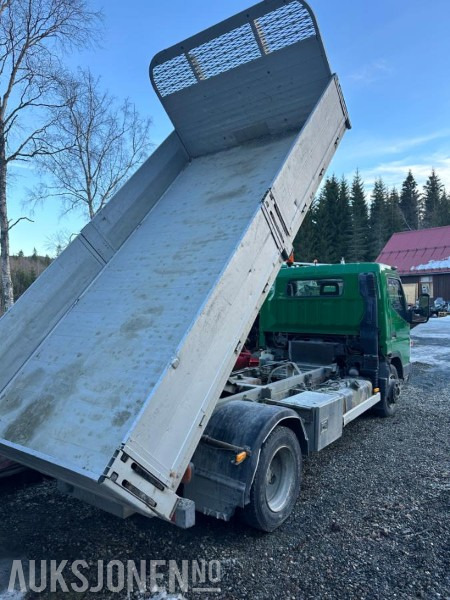 2006 Mitsubishi Canter - Plattbil - - Kun 135000 km - Klar for ny eier - Camión volquete: foto 5 2006 Mitsubishi Canter - Plattbil - - Kun 135000 km - Klar for ny eier - Camión volquete: foto 5
