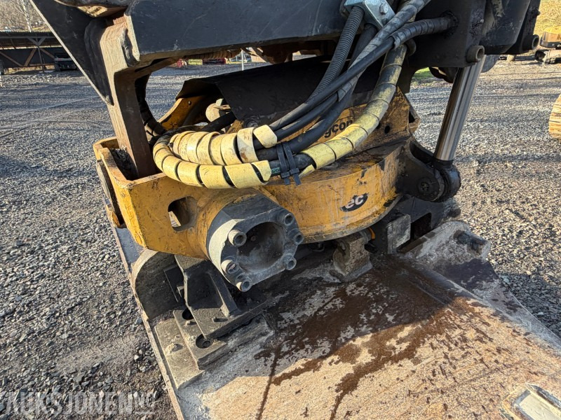 Excavadora 2006 Volvo EC 210B med Engcon EC20 tiltrotator, HK feste, pusseskuff og graveskuff: foto 12