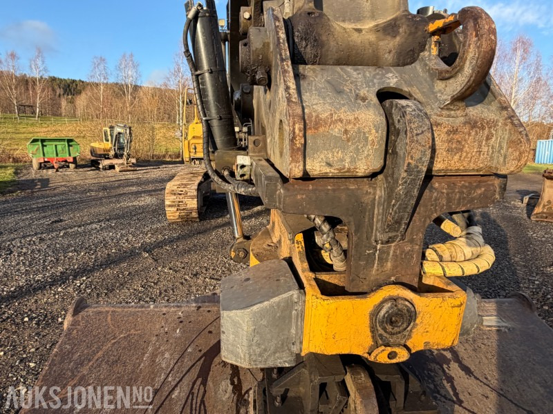 Excavadora 2006 Volvo EC 210B med Engcon EC20 tiltrotator, HK feste, pusseskuff og graveskuff: foto 15