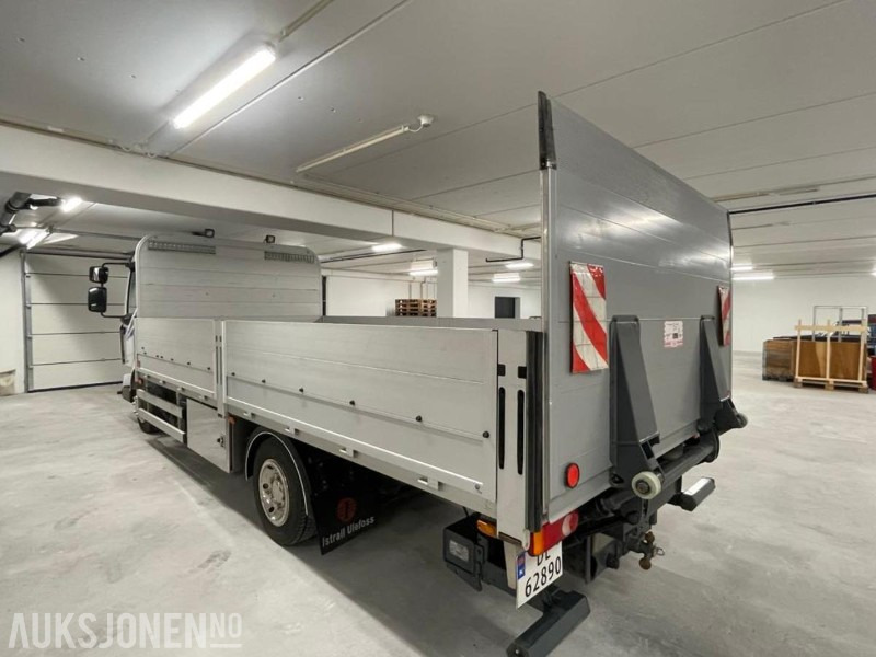 2007 RENAULT MIDLUM LASTEBIL - PLANBIL MED LIFT. KUN 95544 KM! - Camión caja abierta: foto 4 2007 RENAULT MIDLUM LASTEBIL - PLANBIL MED LIFT. KUN 95544 KM! - Camión caja abierta: foto 4
