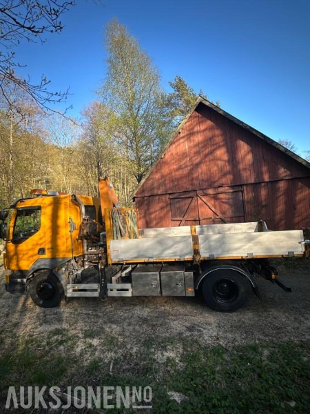 2008 Volvo FL-240 Kranbil med Tipp EU OK NY SERVICE SKRIVERKONTROLL - Camión grúa: foto 4 2008 Volvo FL-240 Kranbil med Tipp EU OK NY SERVICE SKRIVERKONTROLL - Camión grúa: foto 4