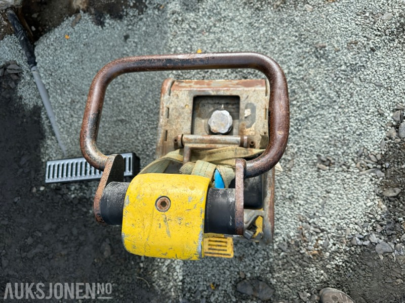2008 Wacker Neuson vibroplate BPU 3050A - Rodillo: foto 4 2008 Wacker Neuson vibroplate BPU 3050A - Rodillo: foto 4