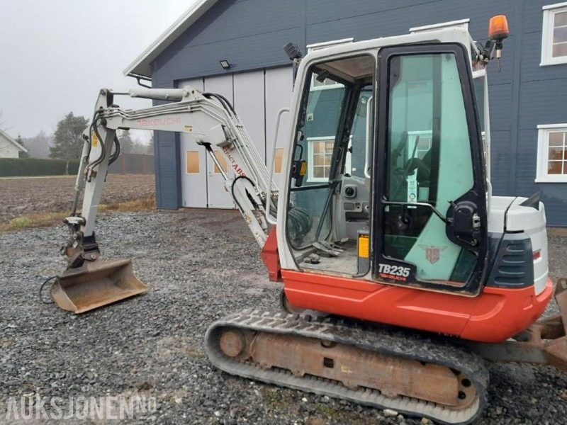 2009 Takeuchi ABS TB235 Gravemaskin / Minigraver - Miniexcavadora: foto 2 2009 Takeuchi ABS TB235 Gravemaskin / Minigraver - Miniexcavadora: foto 2