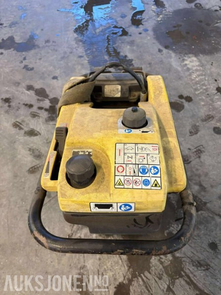 2009 Wacker Neuson Neuson Hoppetusse / Plate vibrator - Rodillo: foto 2 2009 Wacker Neuson Neuson Hoppetusse / Plate vibrator - Rodillo: foto 2