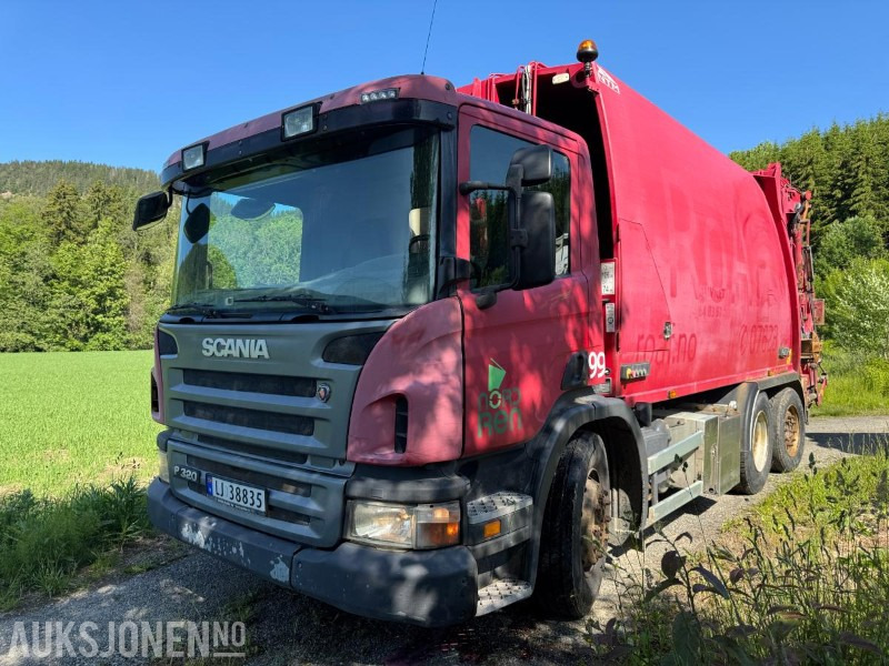 2010 Scania P-serie komprimatorbil med kran / Nylig EU-godkjent - Camión de basura: foto 1 2010 Scania P-serie komprimatorbil med kran / Nylig EU-godkjent - Camión de basura: foto 1
