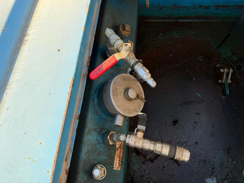 Equipo de construcción 2011 Fuel Proof 1000L dieseltank med generator-tilkobling: foto 9