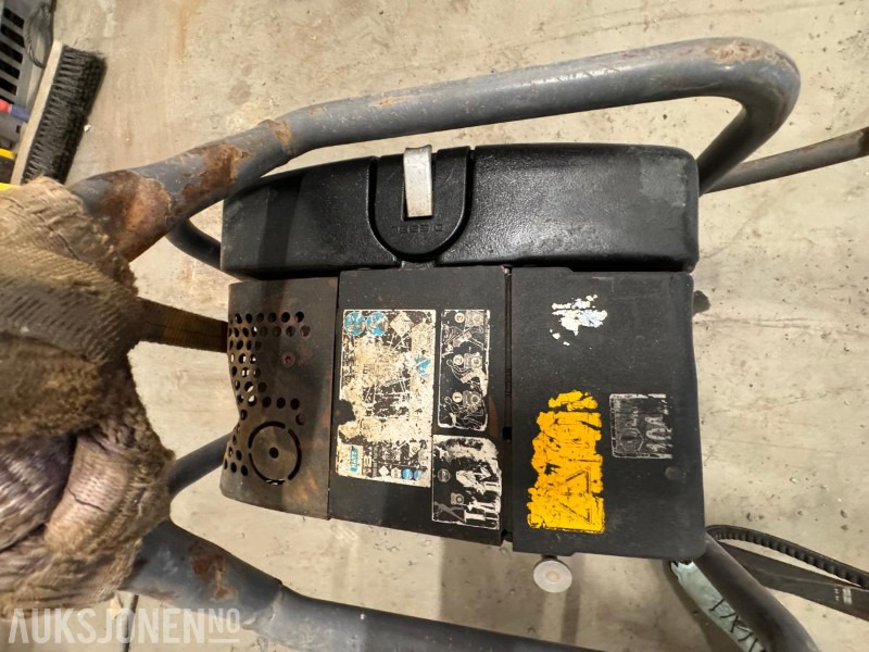 2012 Dynapac LF-100 Vibroplate - 105 kg - Rodillo: foto 4 2012 Dynapac LF-100 Vibroplate - 105 kg - Rodillo: foto 4