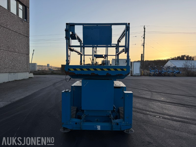 2012 Genie GS-4069 terrenggående sakselift med arbeidshøyde på 14 meter og løftekapasitet på 363 kg - Plataforma elevadora: foto 3 2012 Genie GS-4069 terrenggående sakselift med arbeidshøyde på 14 meter og løftekapasitet på 363 kg - Plataforma elevadora: foto 3