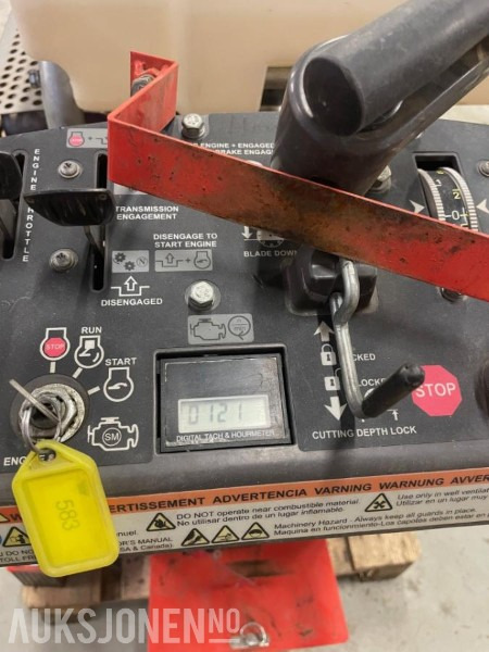 2012 Husqvarna FS524 selvgående gulvsag - Equipo de construcción: foto 5 2012 Husqvarna FS524 selvgående gulvsag - Equipo de construcción: foto 5