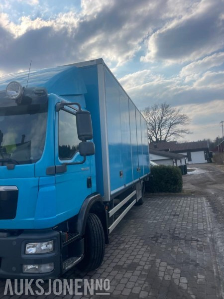 2014 MAN TGM lastebil/skapbil - Full sideåpning - Plass til 18 paller 2014 MAN TGM lastebil, blå, med 385 000 km - Camión caja cerrada: foto 5 2014 MAN TGM lastebil/skapbil - Full sideåpning - Plass til 18 paller 2014 MAN TGM lastebil, blå, med 385 000 km - Camión caja cerrada: foto 5