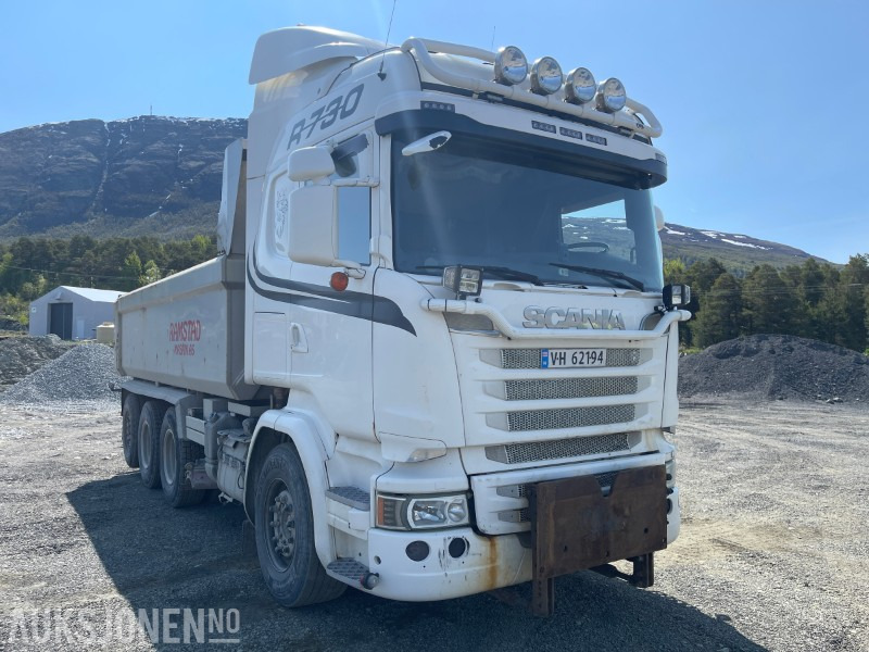 2014 Scania R730 Tridem Brøyterigget tippbil m/ underliggende skjær fra 2021! Euro 6 - Camión volquete: foto 2 2014 Scania R730 Tridem Brøyterigget tippbil m/ underliggende skjær fra 2021! Euro 6 - Camión volquete: foto 2