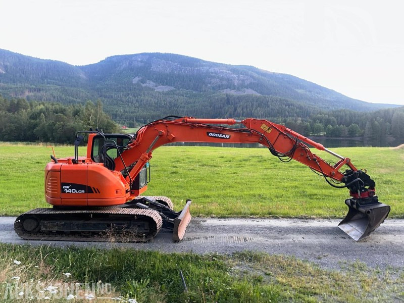 2015 Doosan DX140LCR-3 - Excavadora: foto 2 2015 Doosan DX140LCR-3 - Excavadora: foto 2