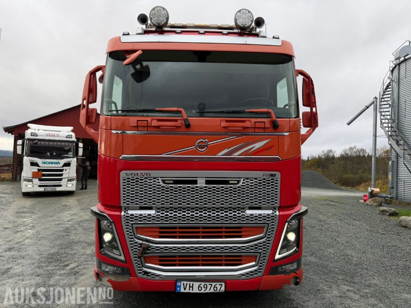 2015 Volvo FH16 650 8x4 med AJK Hydrolift krokløft og I-Shift - Camión multibasculante: foto 2 2015 Volvo FH16 650 8x4 med AJK Hydrolift krokløft og I-Shift - Camión multibasculante: foto 2