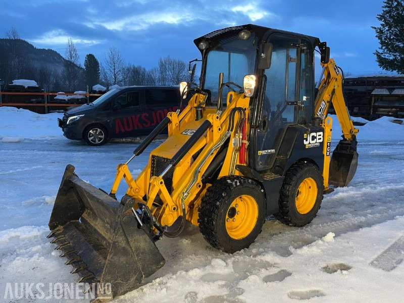2016 JCB 1CX - Kompakt spakestyrt traktorgraver, med frontlaster og graveaggregat - Retroexcavadora: foto 1 2016 JCB 1CX - Kompakt spakestyrt traktorgraver, med frontlaster og graveaggregat - Retroexcavadora: foto 1