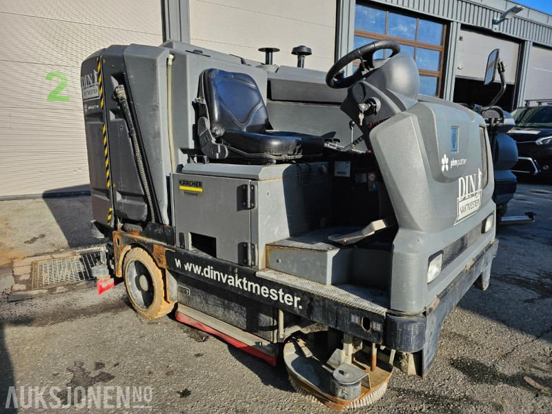 2017 Kärcher B300 RID dieseldrevet gulvvaskaskin med tippfunksjon for tømming - Equipo de construcción: foto 3 2017 Kärcher B300 RID dieseldrevet gulvvaskaskin med tippfunksjon for tømming - Equipo de construcción: foto 3